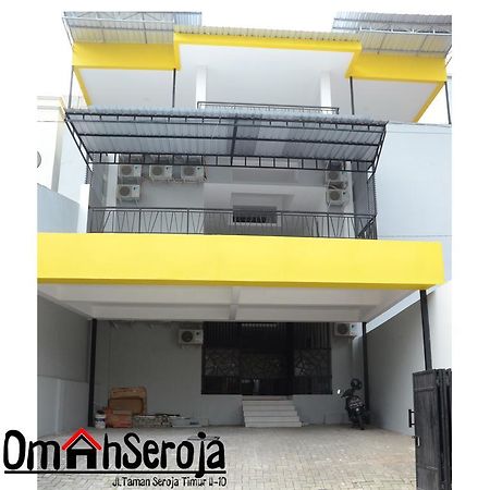Hotel Omah Seroja Semarang Exterior foto
