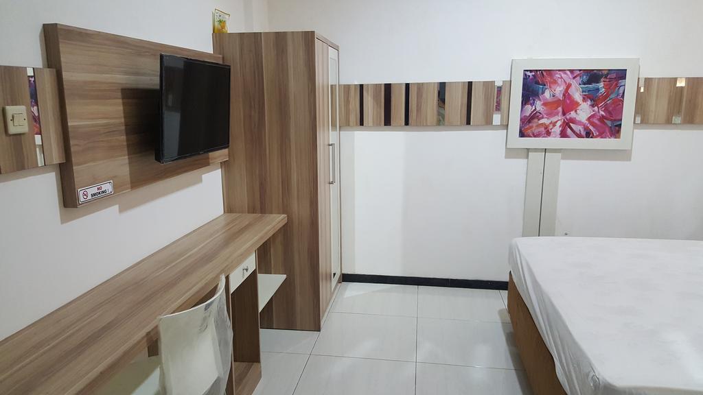 Hotel Omah Seroja Semarang Exterior foto